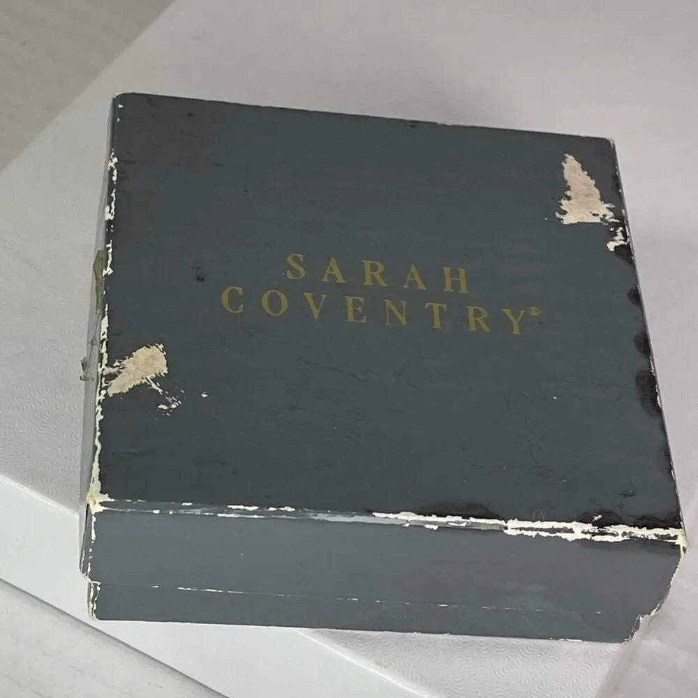 Vintage 1974 Sarah Coventry coraline brooch  pendant in original box